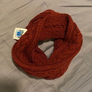 Vintage Infinity Scarf in Dark Red
